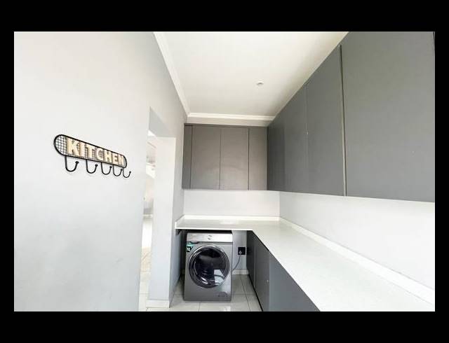 5 BEDROOM HOUSE FOR SALE IN SIX FOUNTAINS RESIDENTIAL ESTATE